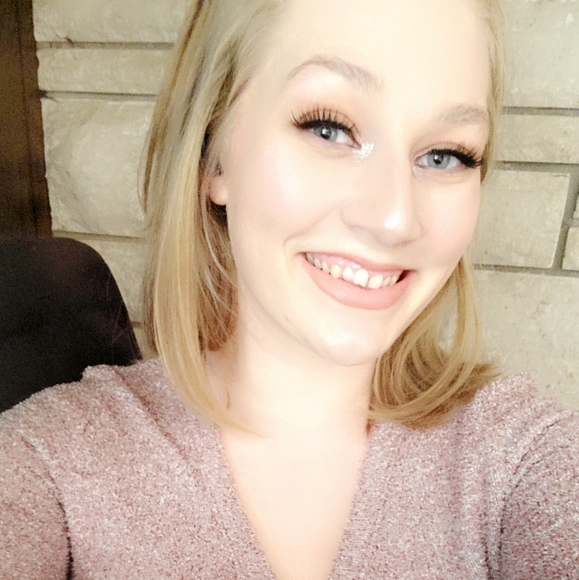 Meet your Posher, Calley - Picture 1 of 1